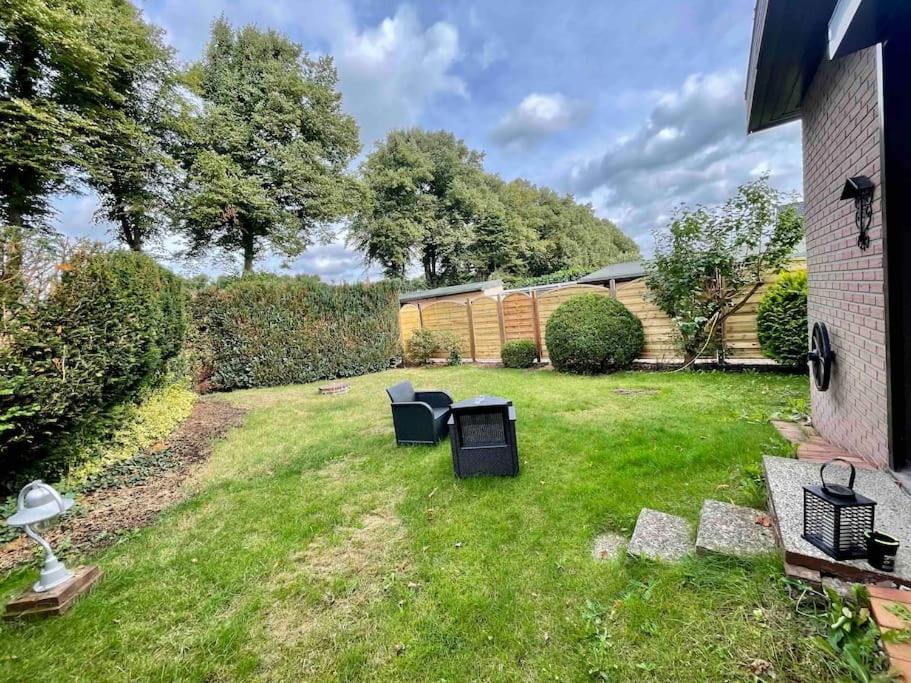 Studioappartement Mit Privatgarten In Ruhiger Wohnsiedlung Neumuenster